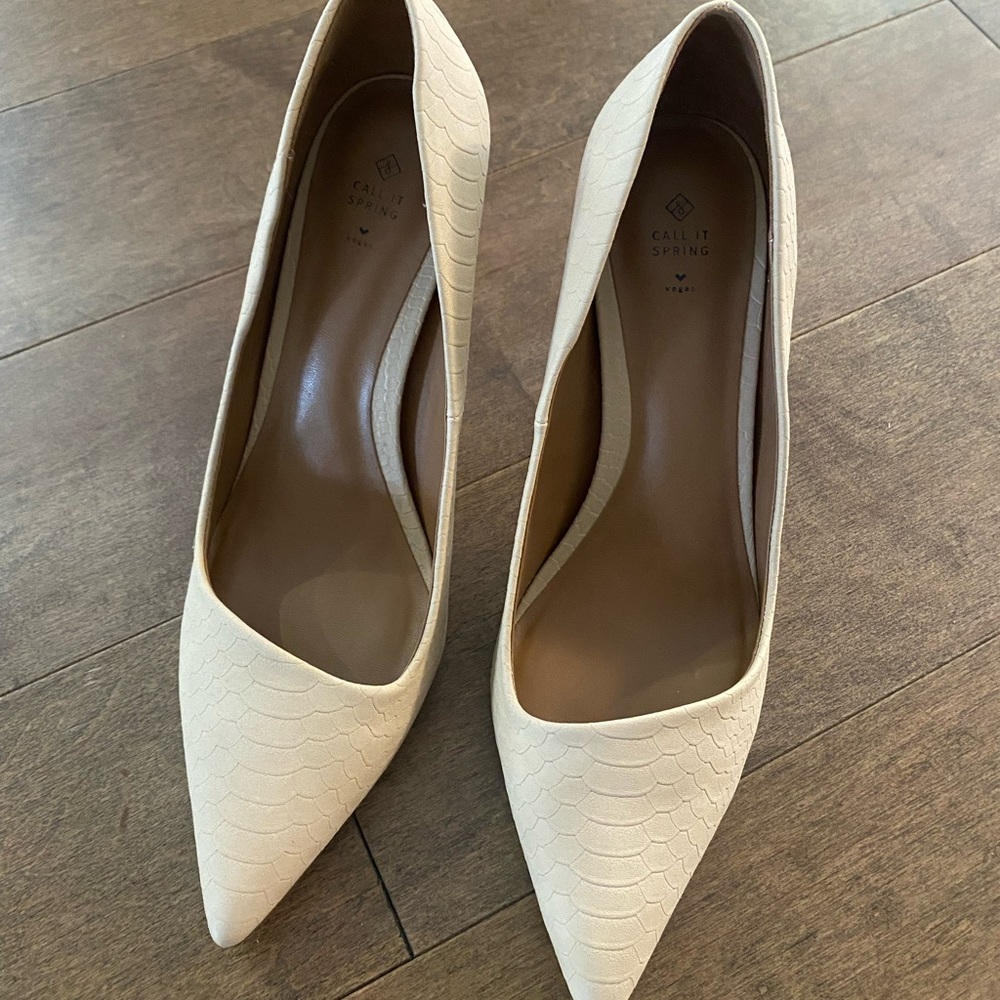 Women’s size 8.5 heels